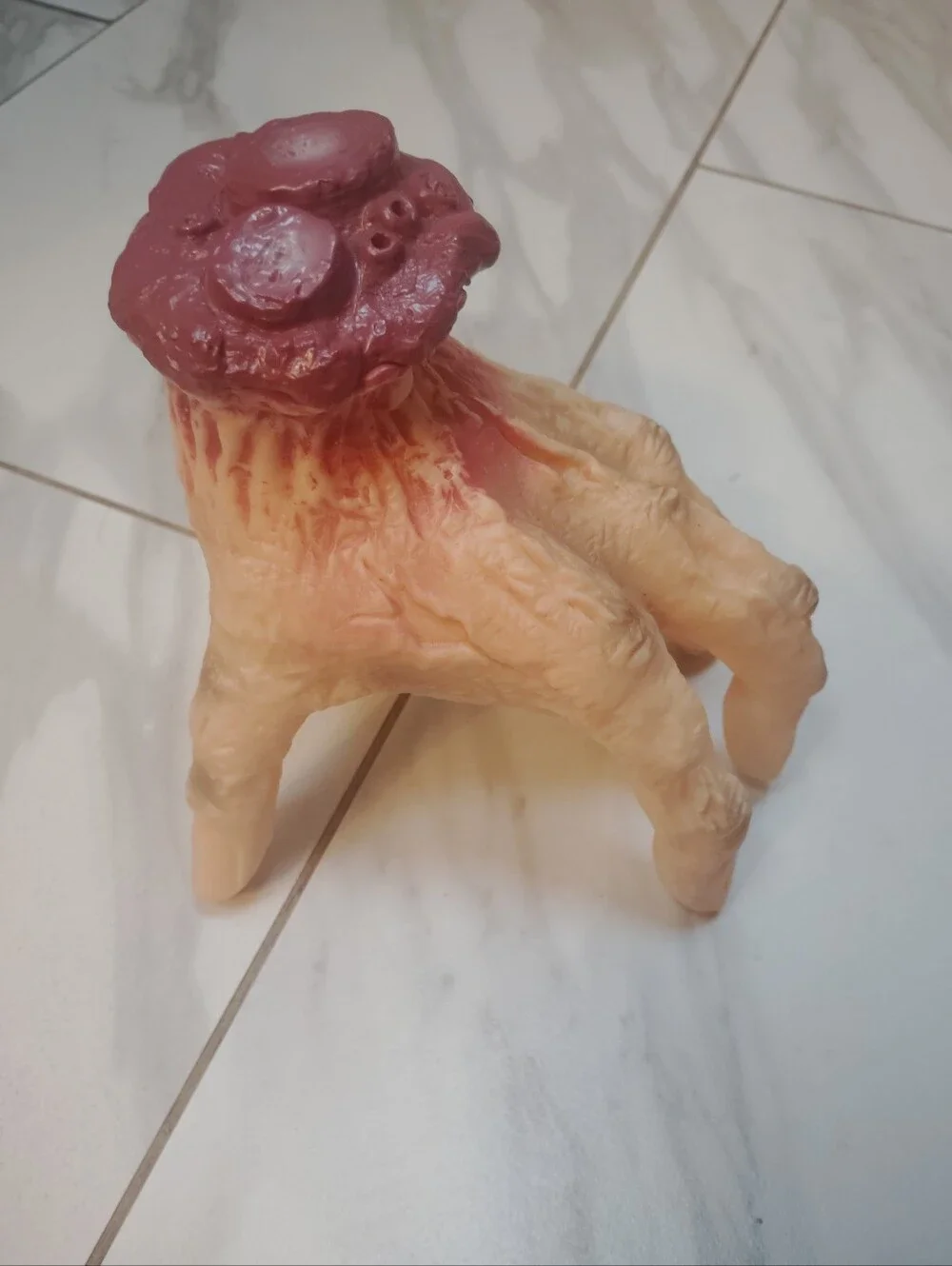 HALLOWEEN Animated WALKING Haunted HAND 7